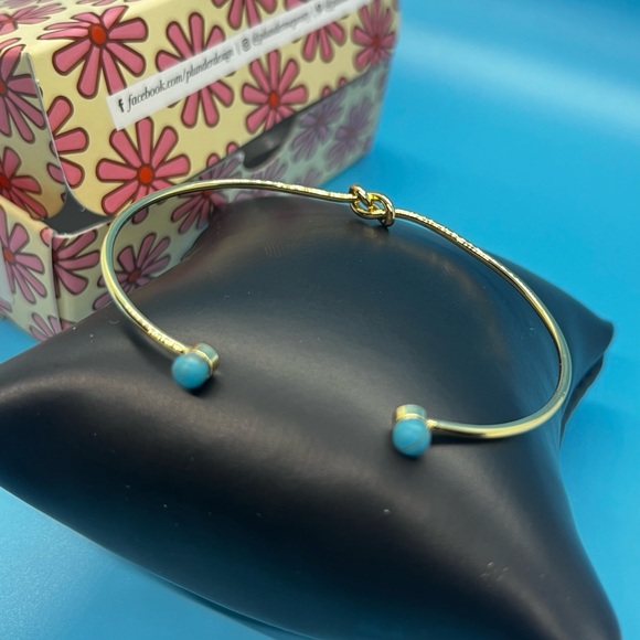 Plunder Janie bracelet-NEW IN BOX~Danty Faux Turquoise~beautiful alone or stack - Picture 2 of 8